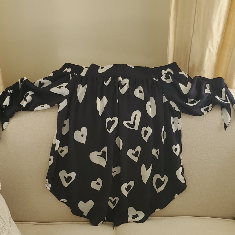 Blue and white off the shoulders blouse
